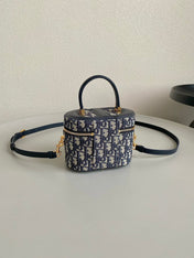 SIGNATURE VANITY 16 IN BLUE OBLIQUE JACQUARD