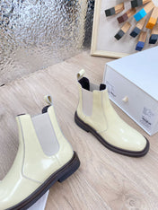 ANKLE BOOTS IN WHITE PATENT CALFSKIN