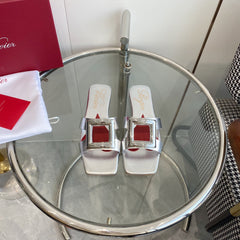 VIV' BY THE SEA LOVE METAL MULES IN SILVER PATENT CALFSKIN