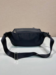 BELT BAG 27 IN BLACK RE-NYLON