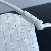 SOLSTICE HEART SHAPE 22 IN WHITE LAMBSKIN