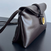MEDIUM LIBERTA 30 IN CHOCOLATE SMOOTH CALFSKIN GOLD HARDWARE
