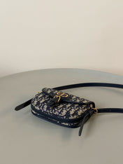 BOBBY EAST-WEST BAG 17 IN BLACK OBLIQUE JACQUARD