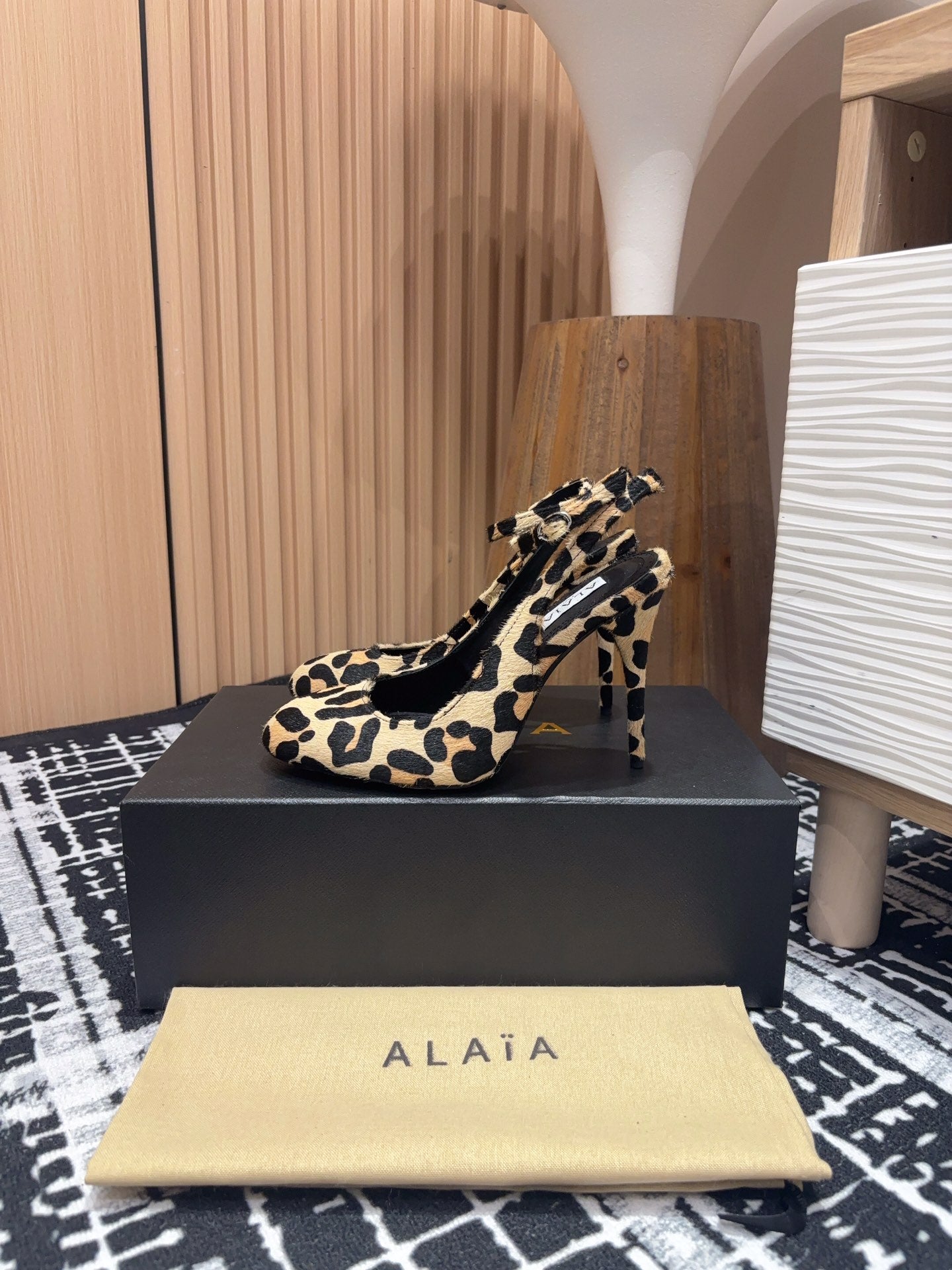 CRYSLEOPARD SLINGBACK HEEL IN PONY HAIR