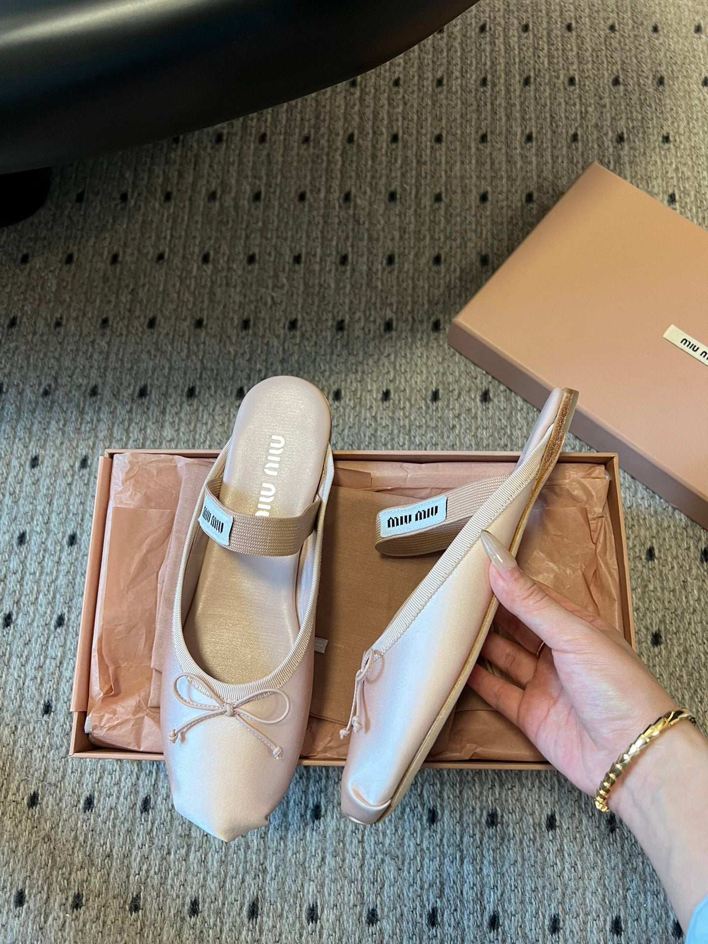 MIUMIU 26S BALLET MULES IN LIGHT PINK SATIN WITH BOW