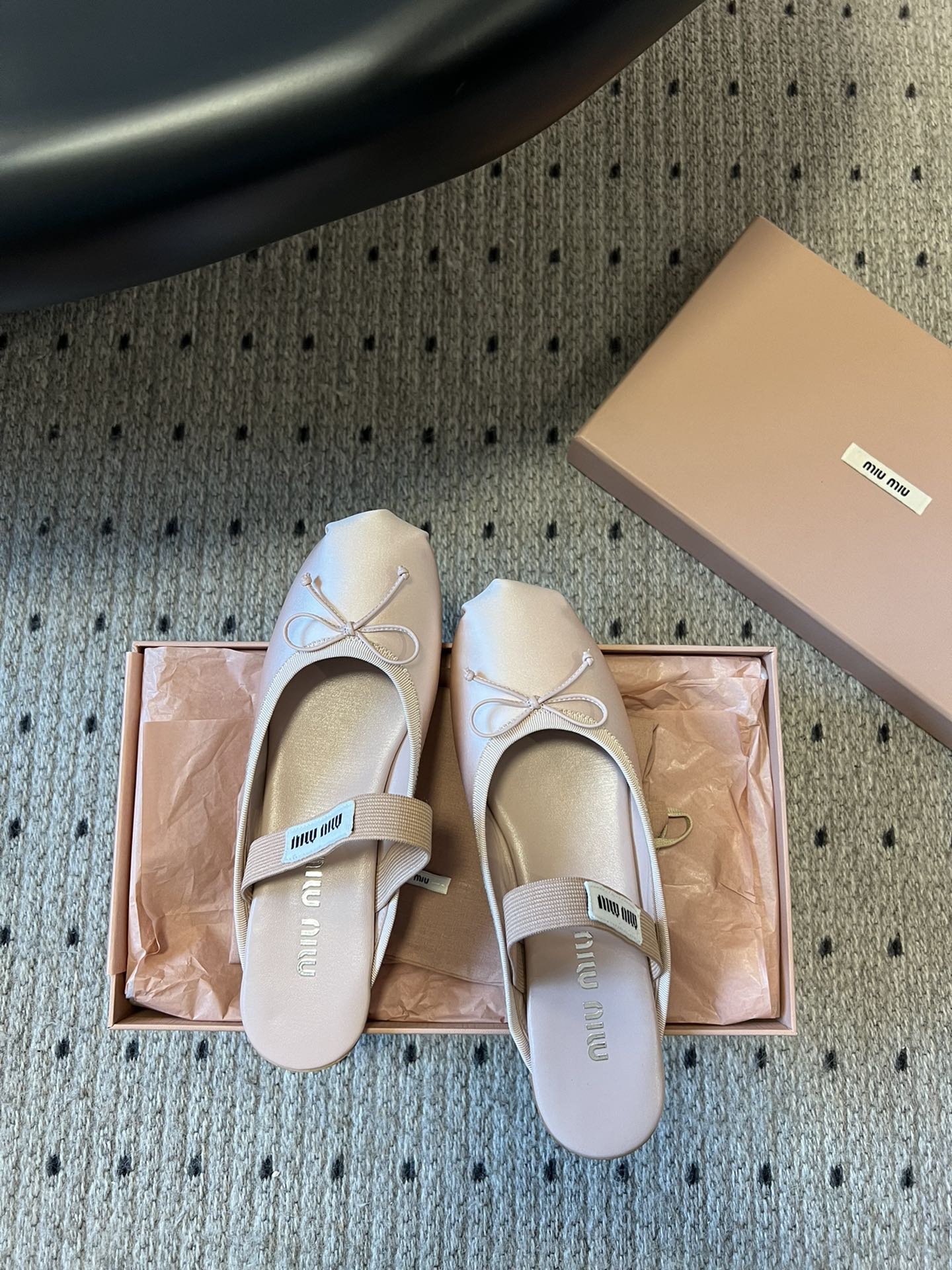 MIUMIU 26S BALLET MULES IN LIGHT PINK SATIN WITH BOW