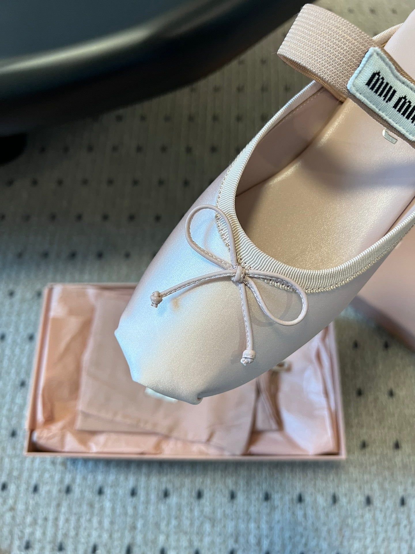 MIUMIU 26S BALLET MULES IN LIGHT PINK SATIN WITH BOW