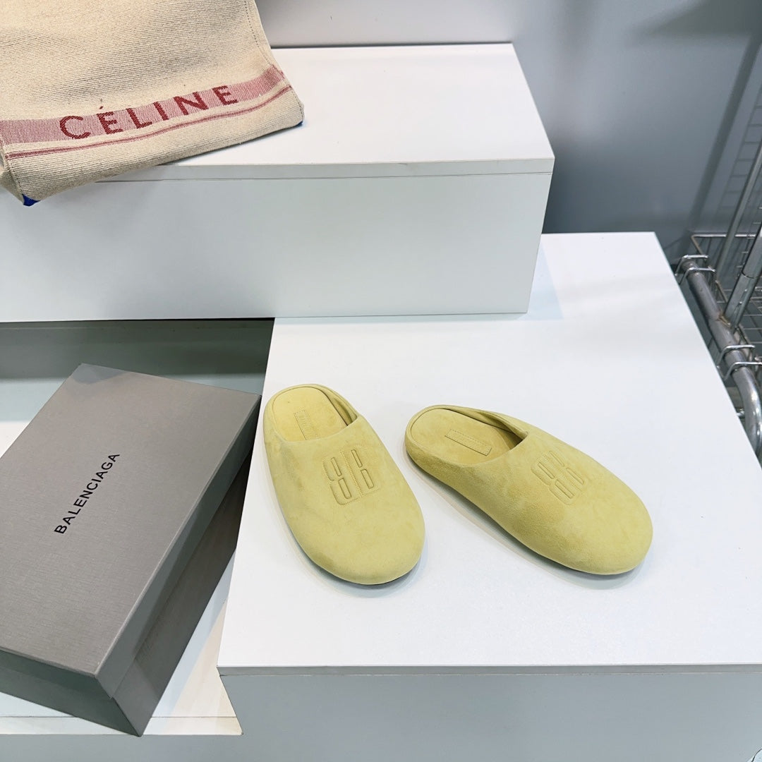 BALENCIAGA 25S MULES IN LIGHT YELLOW SUEDE