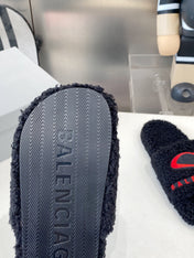 BALENCIAGA 25S FLAT SLIPPERS IN BLACK MIX RED WOOL