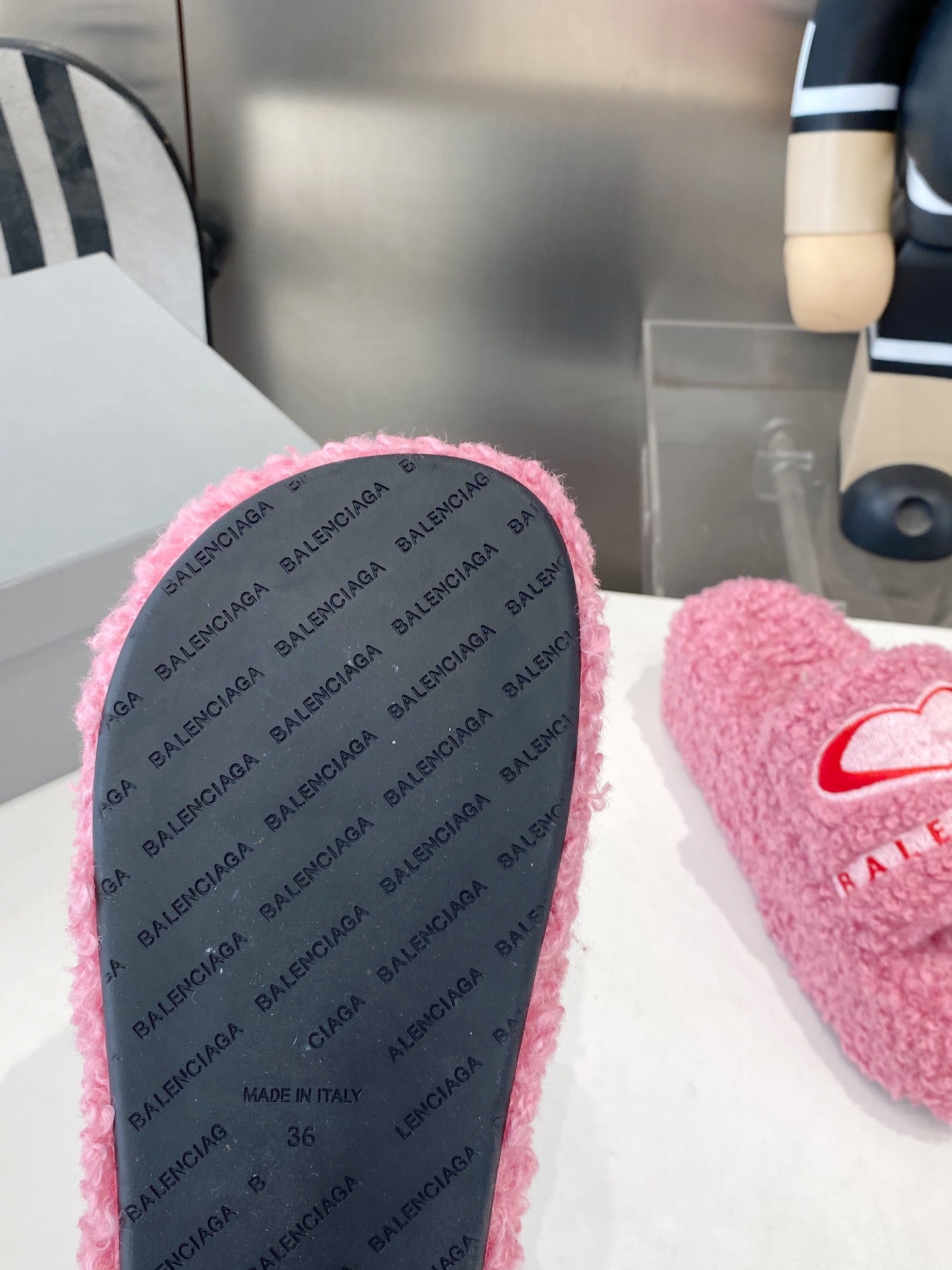 BALENCIAGA 25S SLIPPERS IN PINK MIX RED WOOL