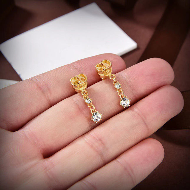 CD DROP GOLD 2 DIAMOND EARRINGS