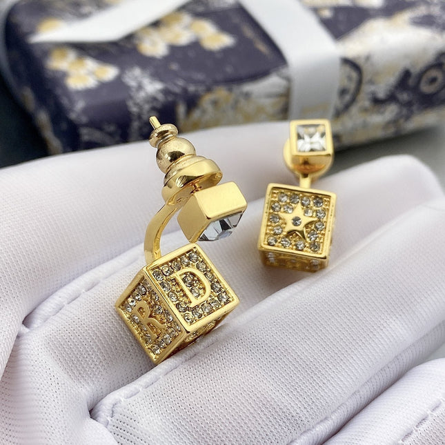 D-STAR GOLD DIAMOND EARRINGS