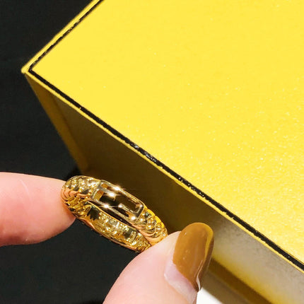 BAGUETTE RING GOLD