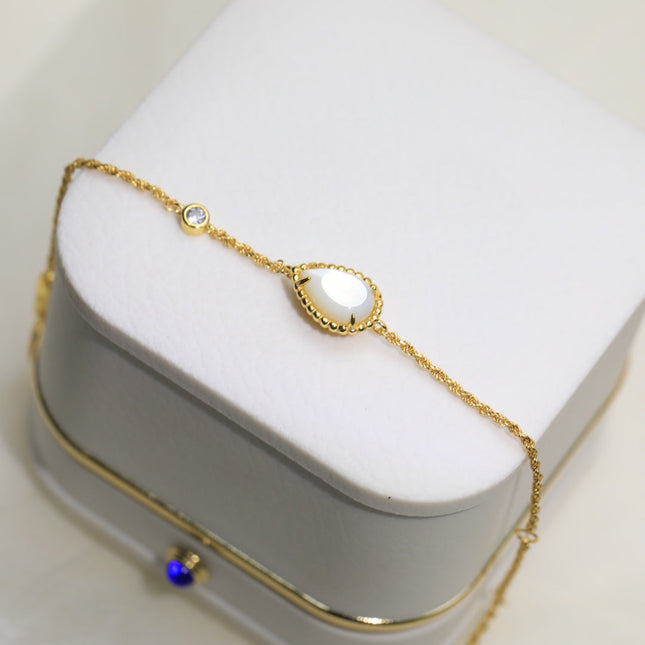 BOHEME MOP GOLD CHAIN BRACELET