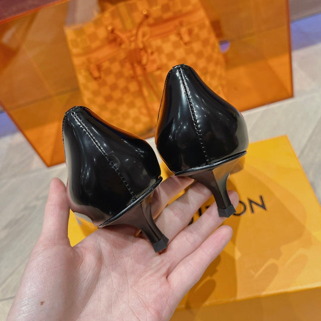 LV SINGLE LOW HEEL PUMP BLACK