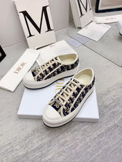 WALKN 45 BEIGE BLUE OBLIQUE EMBROI-DERY CANVAS