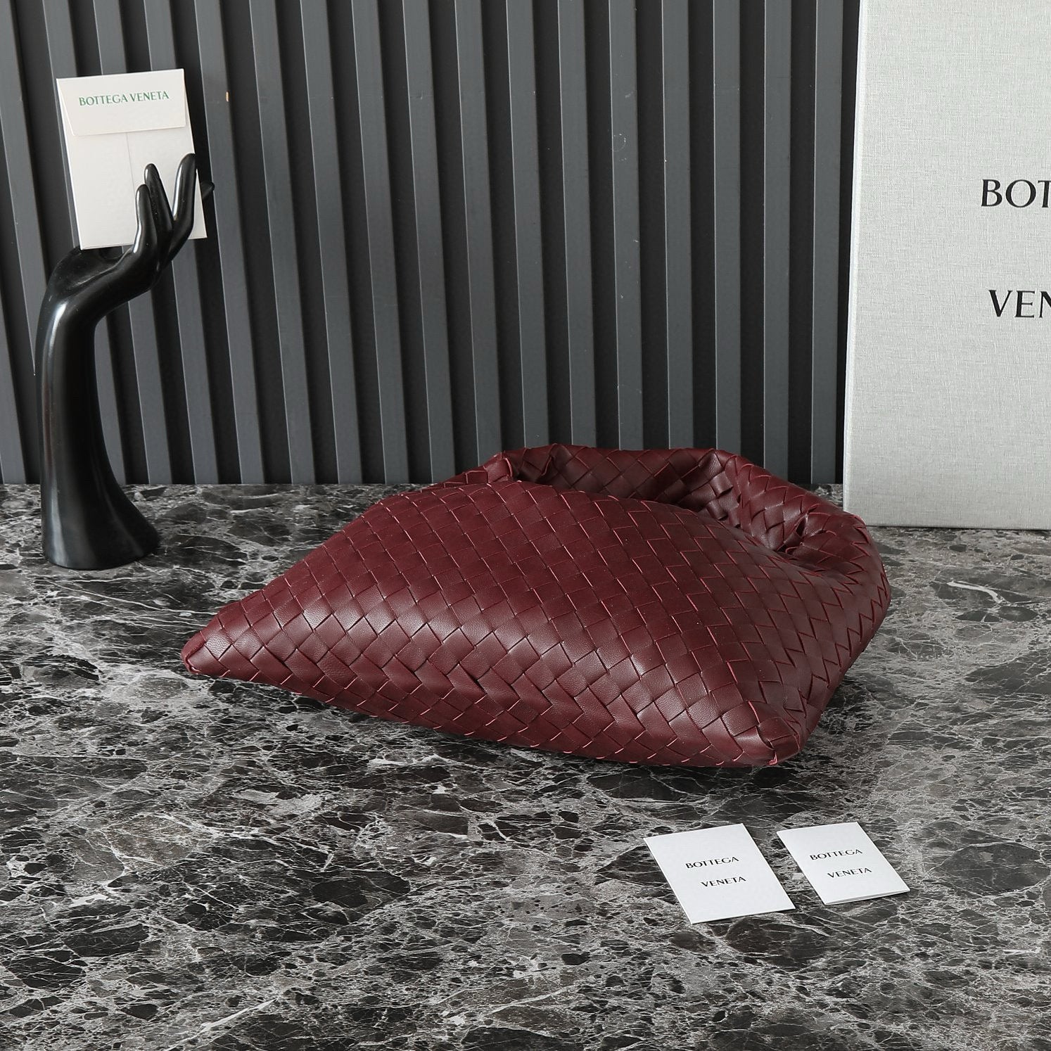 LARGE HOP 54 IN BURGUNDY LAMBSKIN