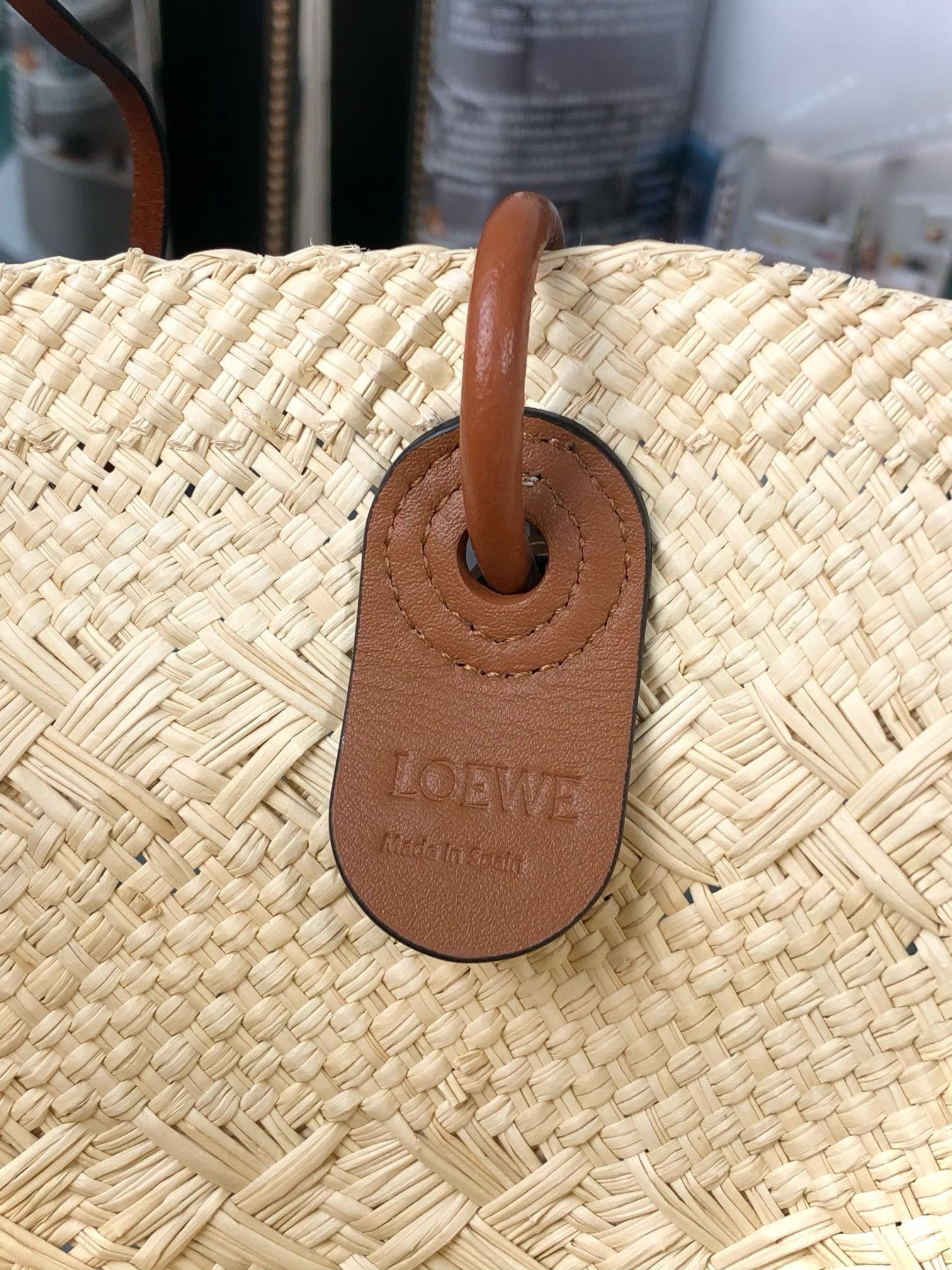 MEDIUM ANAGRAM BASKET BAG 46 IN BEIGE IRACA PALM AND TAN CALFSKIN