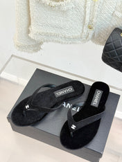 THONG SANDALS IN BLACK VELVET EMBOSSED CRYSTAL
