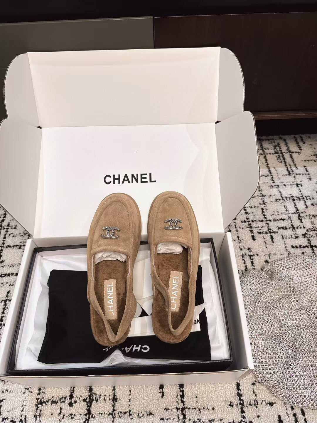 SLINGBACK LOAFER IN DARK BEIGE SUEDE AND SHEARLING