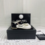 CC FLAT SANDAL IN WHITE MIX BLACK CALFSKIN