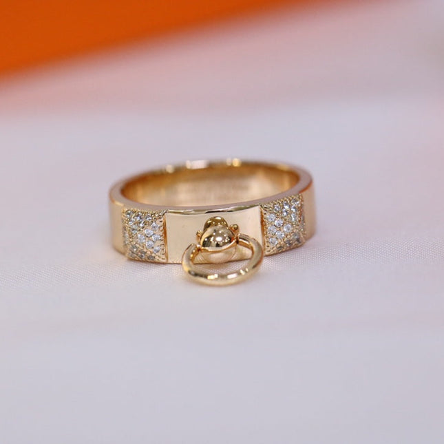 H COLLIER DE CHIEN DIAMOND ROSE GOLD BAND RINGS