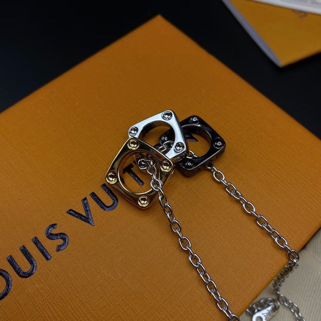 LV MONOGRAM BOLD NECKLACE