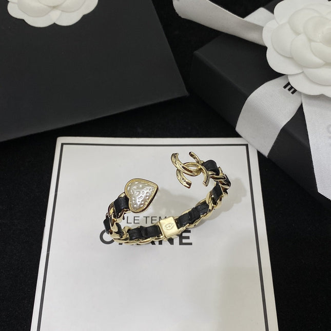 CC HEART WHITE MOP GOLD DIAMOND BRACELET