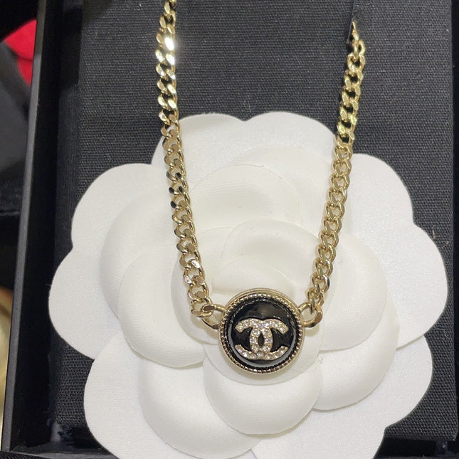 DOUBLE C ONYX NECKLACE GOLD DIAMOND