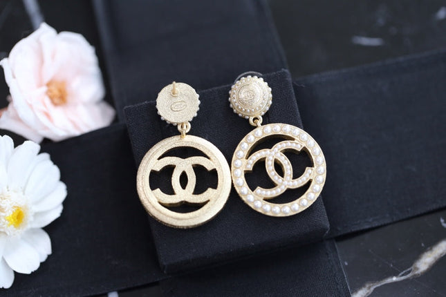 DOUBLE C PEARL GOLD EARRINGS