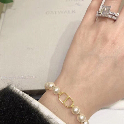 THE CD LETTER SIMPLE PEARL BRACELET