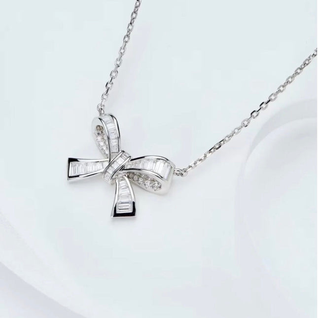 GRA SILVER DIAMOND NECKLACE