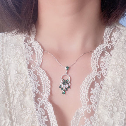 BUTTERFLY CHANDELIER CLASSIC GREEN SILVER DIAMOND NECKLACE