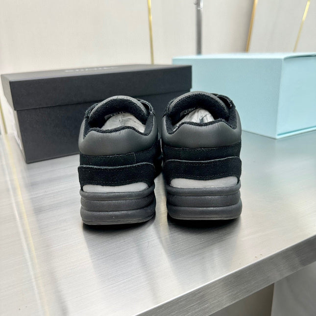 CC LOW TOP TRAINER BLACK SNEAKERS