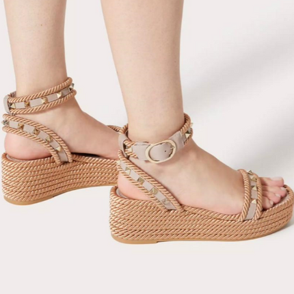 rockstud flatform sandal beige calfskin 45mm