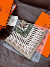 HERMES 26S PRINTED SQUARE SCARF 140 IN CASHMERE AND SILK 307281