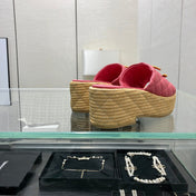 THICK SOLE WEDGE SLIPPERS IN PUNCH PINK LAMBSKIN AND BEIGE RUBBER