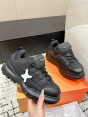 SNEAKER IN BLACK CALFSKIN AND BREATHABLE MESH 175308