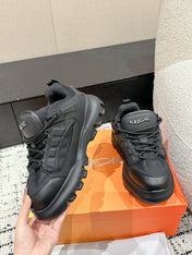 SNEAKER IN BLACK CALFSKIN AND BREATHABLE MESH 175308