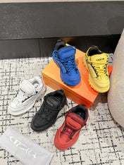 SNEAKER IN COBALT BLUE CALFSKIN AND BREATHABLE MESH 175311