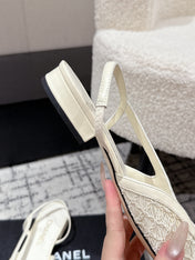 SLINGBACK 25S IN OFF WHITE AND BLACK FABRIC