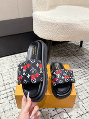 LV MIAMI-STYLE SANDALS 25S IN BLACK FABRIC AND CALFSKIN