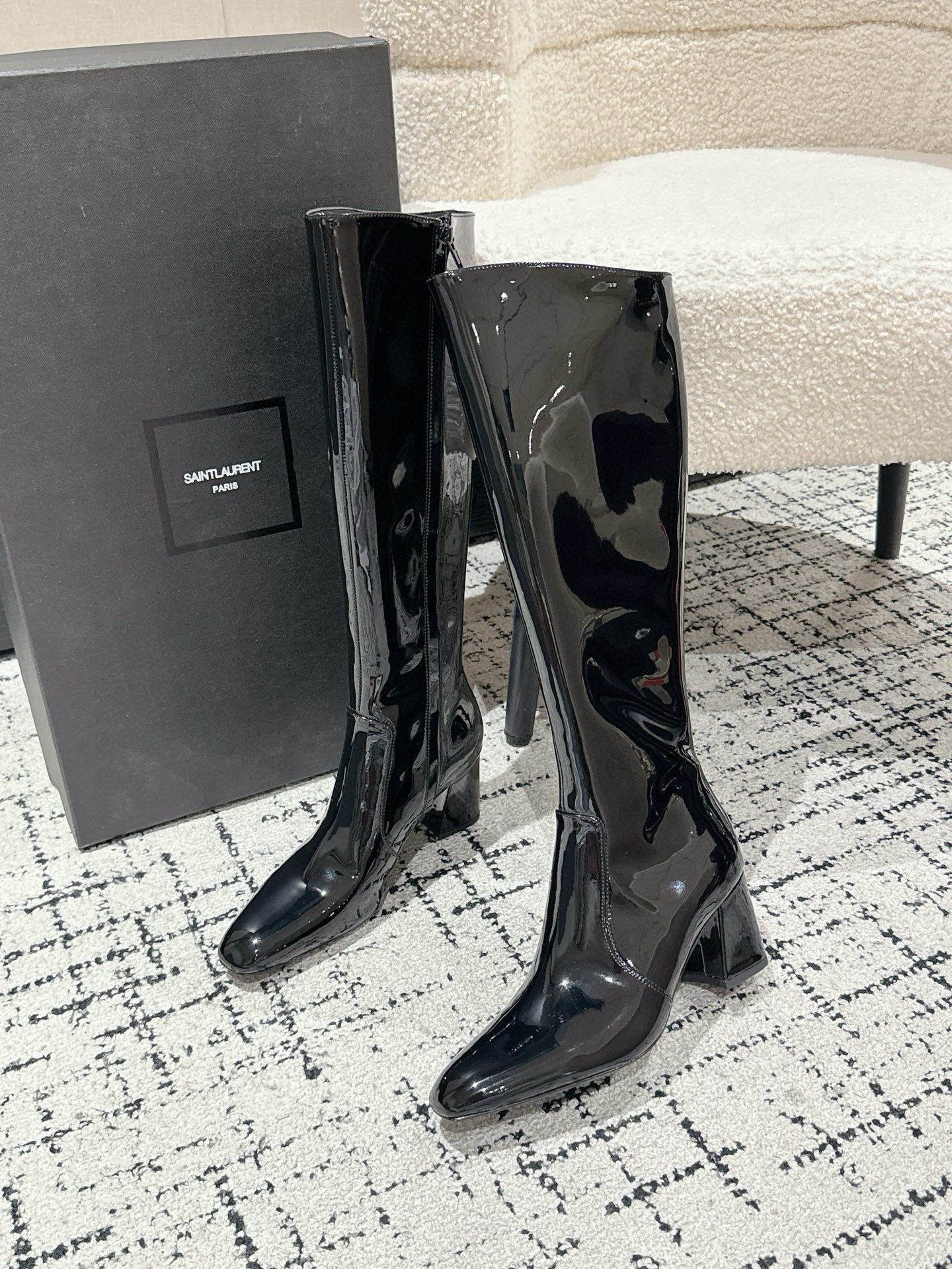 YSL 25S PLATFORM KNEE-HIGH BOOTS 70 MM IN BLACK GLOSSY LAMBSKIN