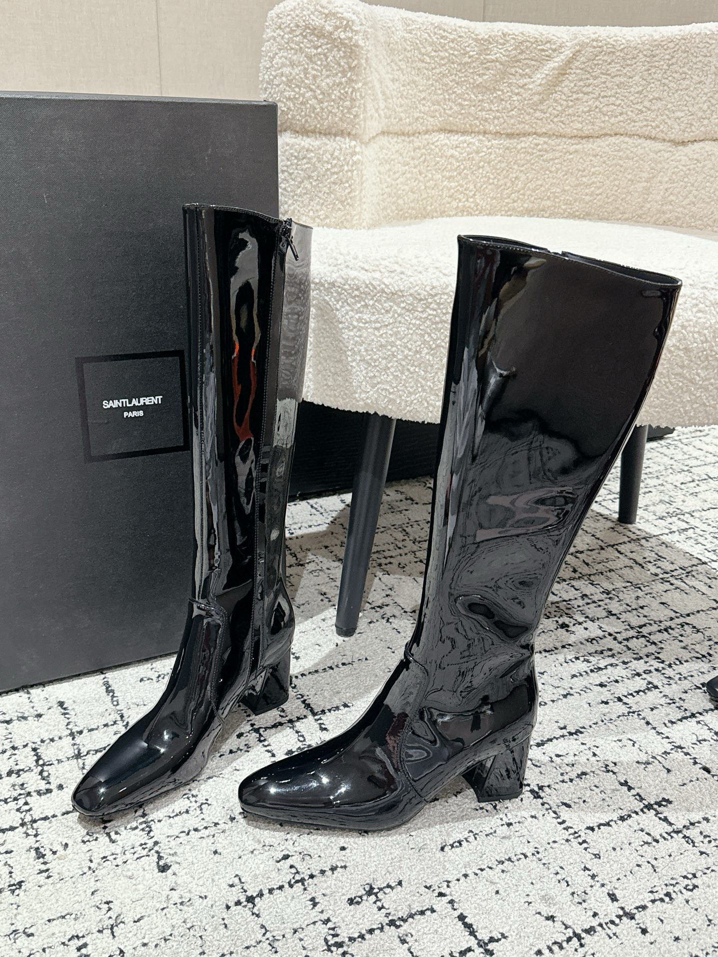 YSL 25S PLATFORM KNEE-HIGH BOOTS 70 MM IN BLACK GLOSSY LAMBSKIN