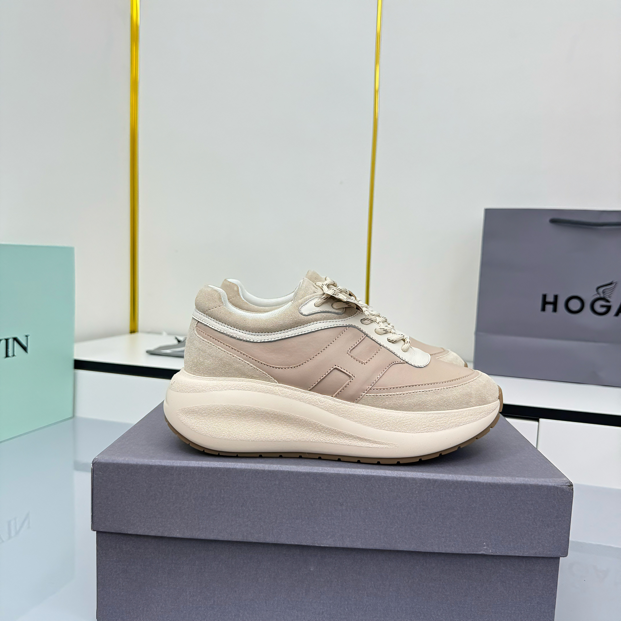 TOM FORD 26S HOGAN SNEAKERS IN BEIGE CALFSKIN AND SUEDE