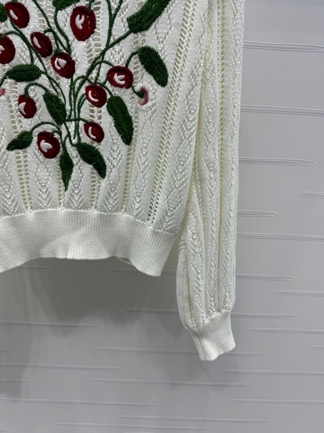 VALENTINO CREW NECK LONG-SLEEVE EMBROIDERED KNIT TOP 274957