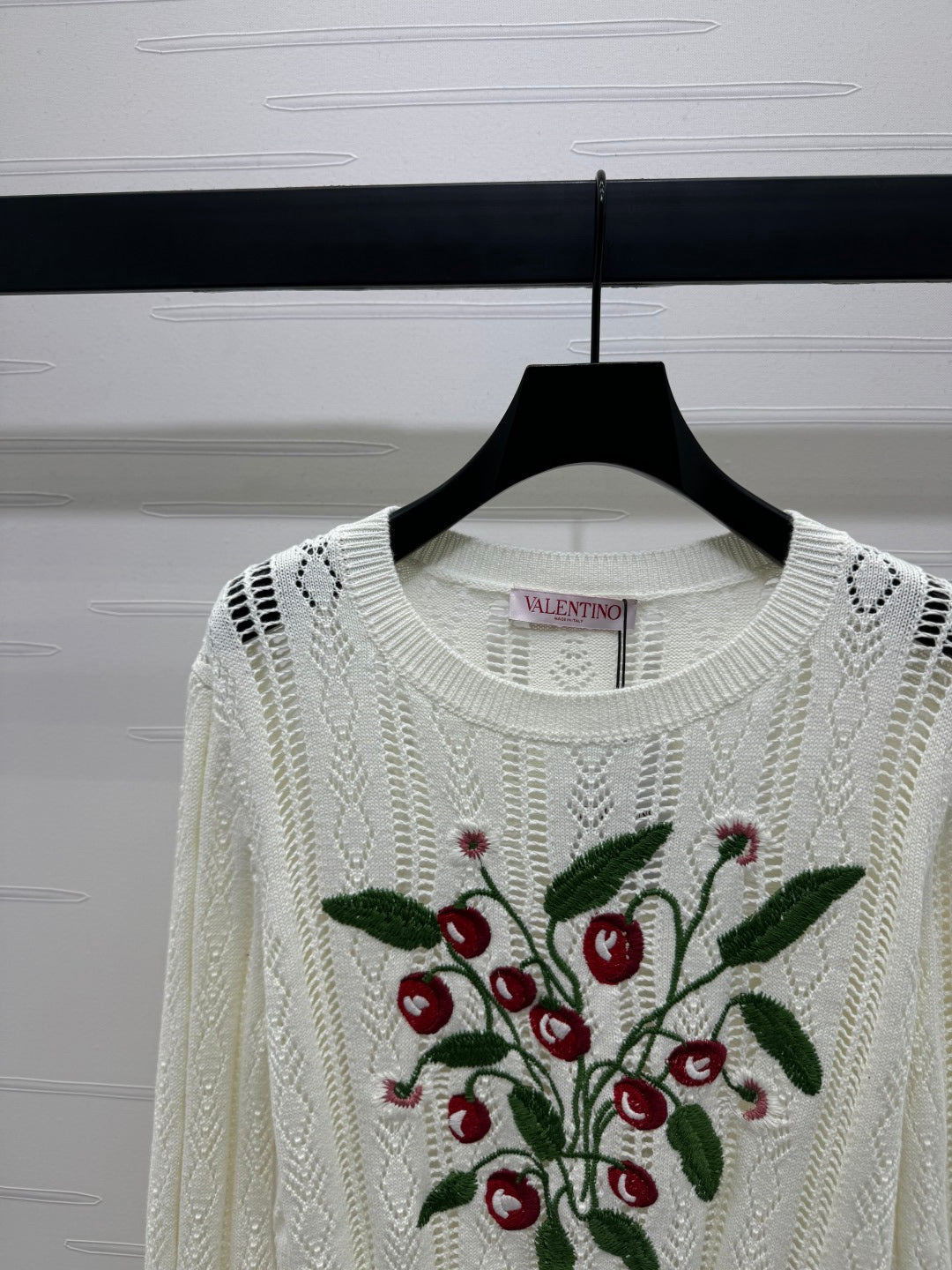 VALENTINO CREW NECK LONG-SLEEVE EMBROIDERED KNIT TOP 274957