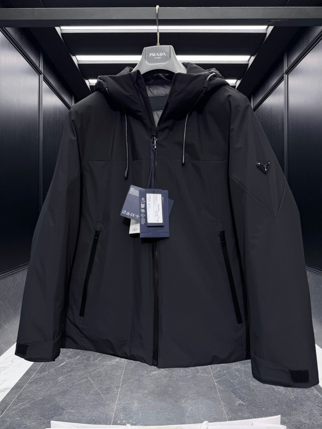 PRADA 25S DOWN JACKET 354