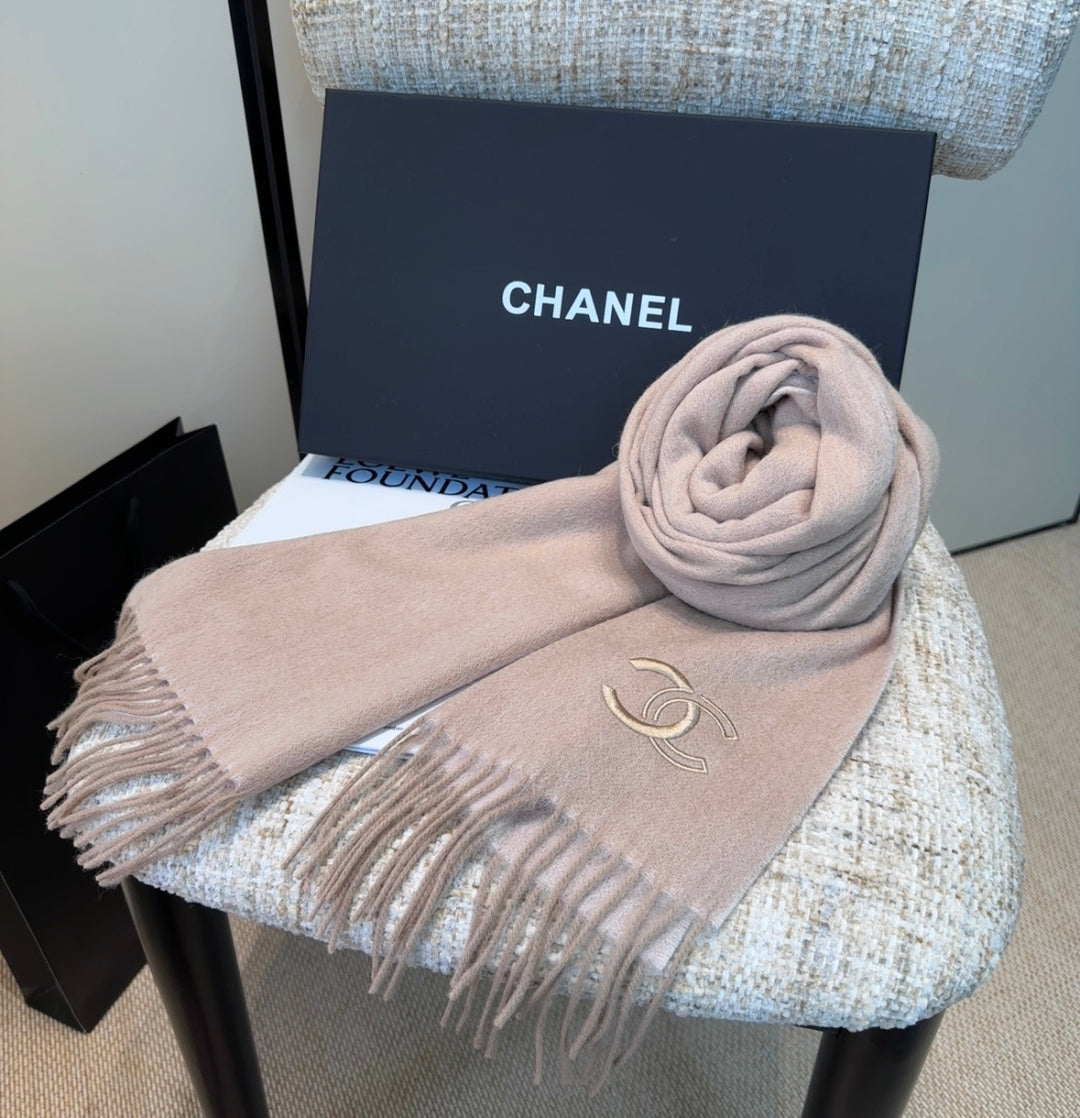 CHANEL 25S SCARF 180 IN CASHMERE 989789