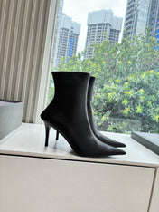 BALENCIAGA 25S ANKLE BOOTS WITH ZIPPER IN BLACK COW LEATHER